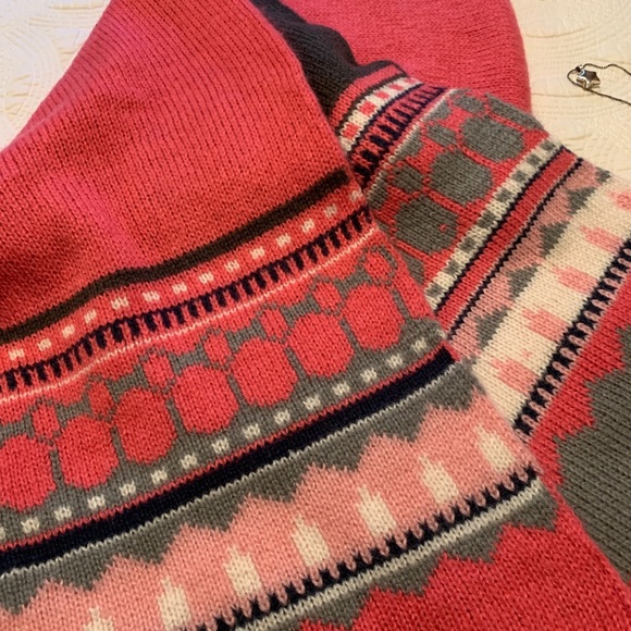 Bright pink/gray scarf,The Gap!! Like new - Picture 8 of 8